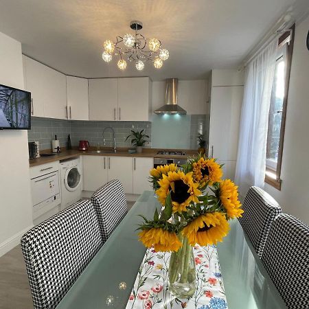 Central Comfy 2 Familyroom Apart Эдинбург Экстерьер фото