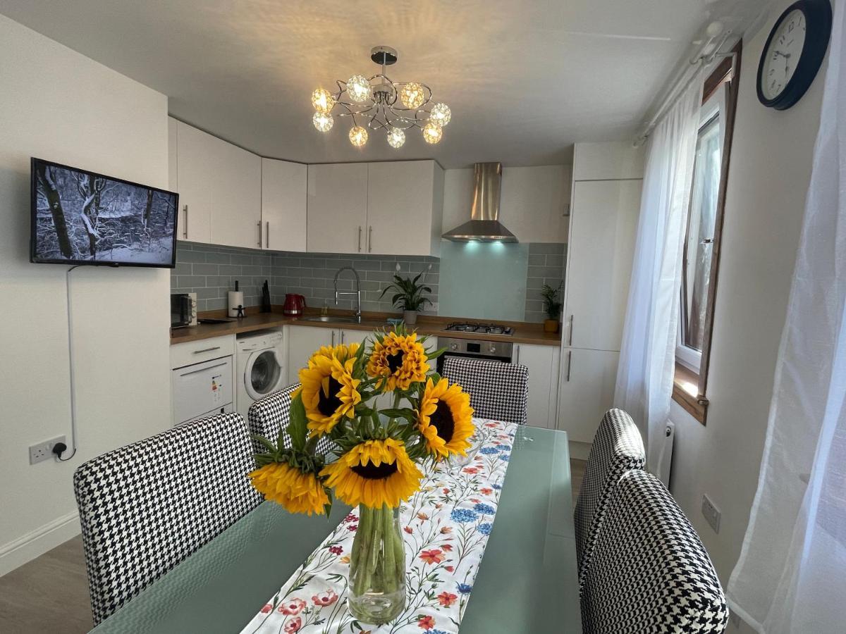 Central Comfy 2 Familyroom Apart Эдинбург Экстерьер фото